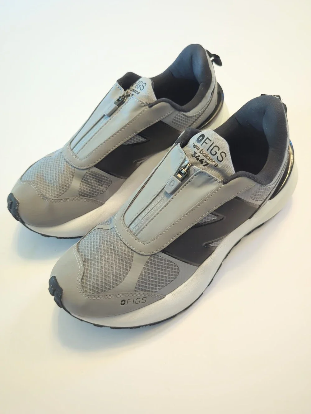 FIGS New Balance 3447 Water Resistant Zip Nursing Shoes Size 10 Grey Black EUC